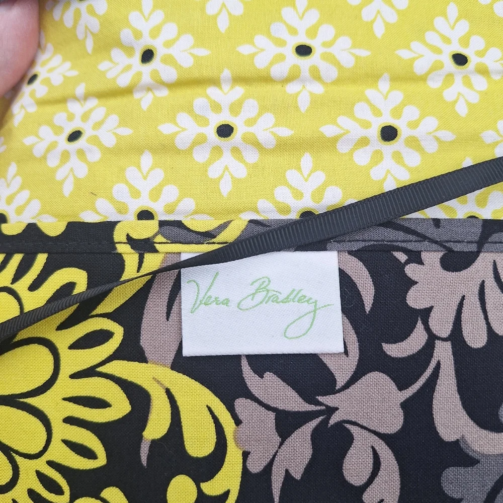 NWOT Vera Bradley Checkbook Cover,  NoteBook Cover,  With Bookmark - Picture 3 of 7